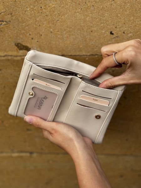 Yumuşak Deri Kadın Cüzdanı Krem