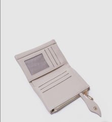 Yumuşak Deri Kadın Cüzdanı Krem