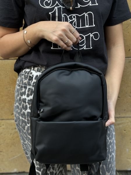 Su Geçirmez Kadın Sırt Çantası Siyah