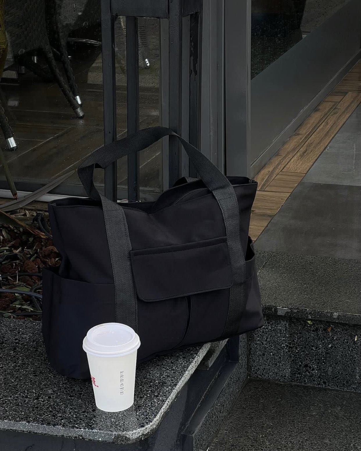 Önü Cepli Tote Çanta Siyah