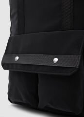 Önden Cepli Su Geçirmez Sırt Çantası Siyah