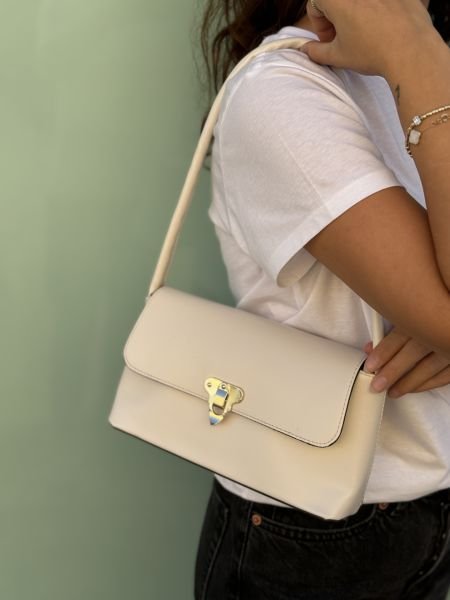 Buenos Tokalı Krem Baget Çanta