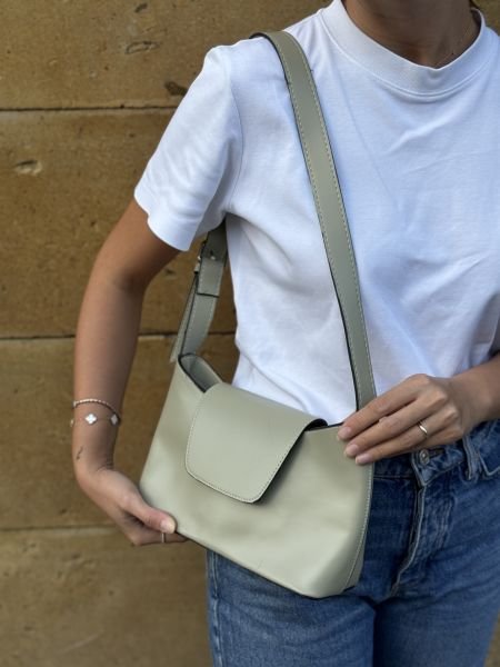 Havana Kapaklı Mint Baget Çanta