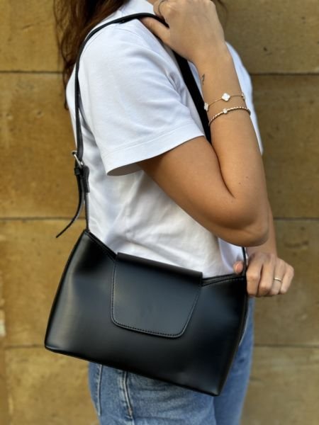 Havana Kapaklı Siyah Baget Çanta