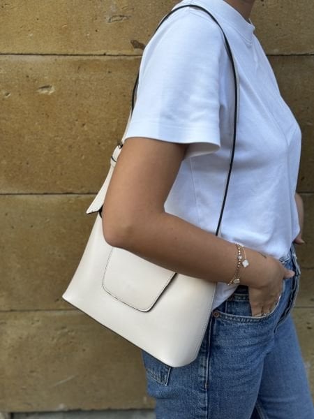 Havana Kapaklı Krem Baget Çanta