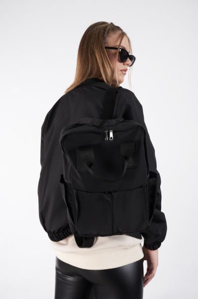 Çift Cepli Su Geçirmez Siyah Sırt Çantası