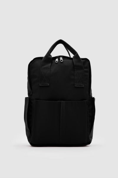 Çift Cepli Su Geçirmez Siyah Sırt Çantası