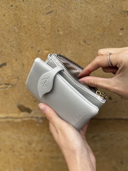 Yumuşak Deri Kadın Cüzdanı Gri