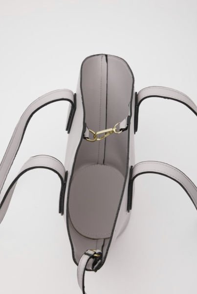 Yumuşak Deri Gri Omuz Çantası