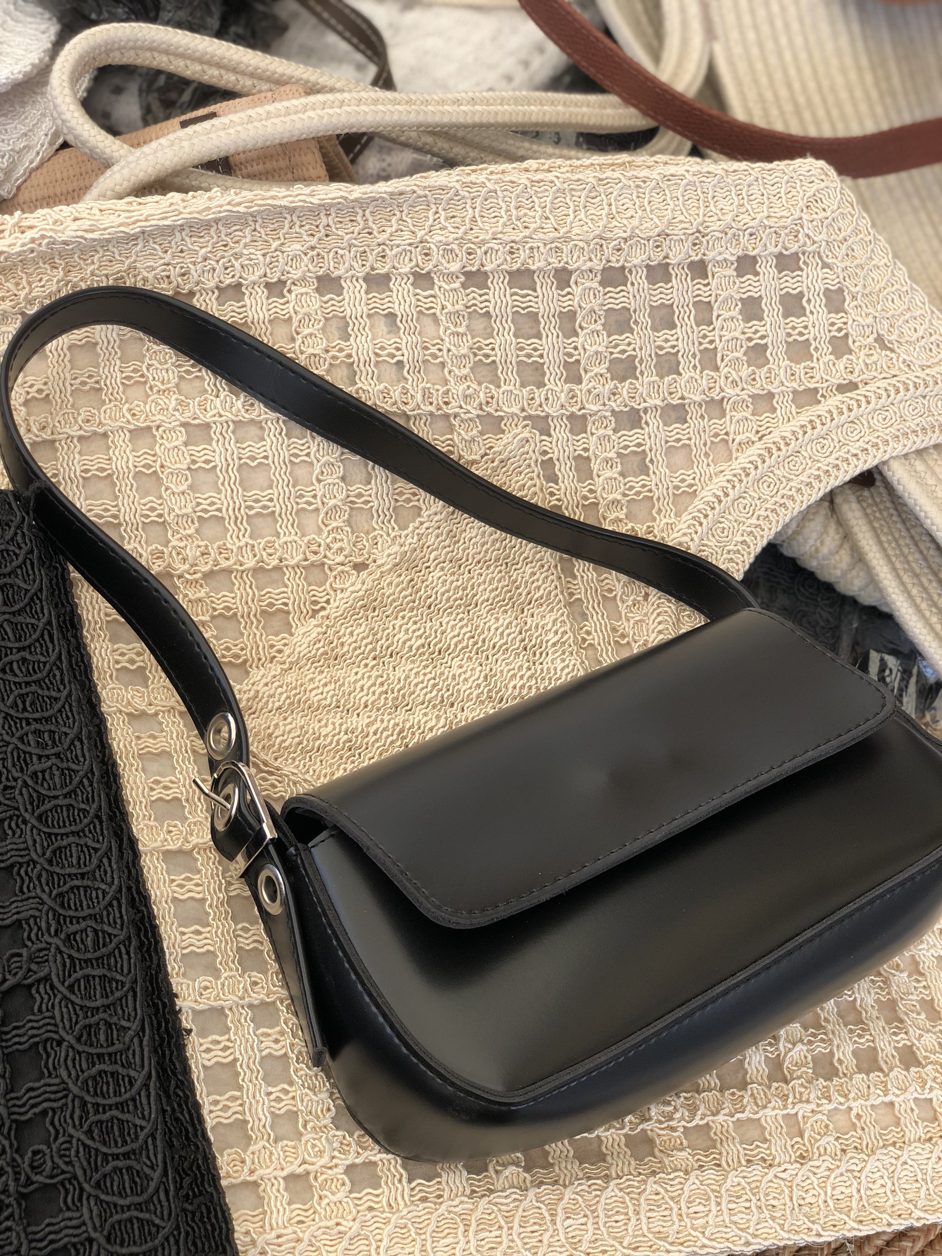 Basic Siyah Baget Çanta