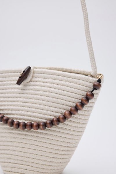 Boncuk Detaylı Hasır Çapraz Çanta Krem