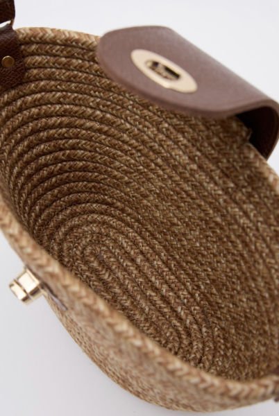 Leila Kilit Detaylı Hasır Çapraz Çanta Vizon