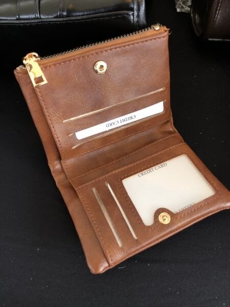 Düğmeli Kadın Cüzdanı Taba