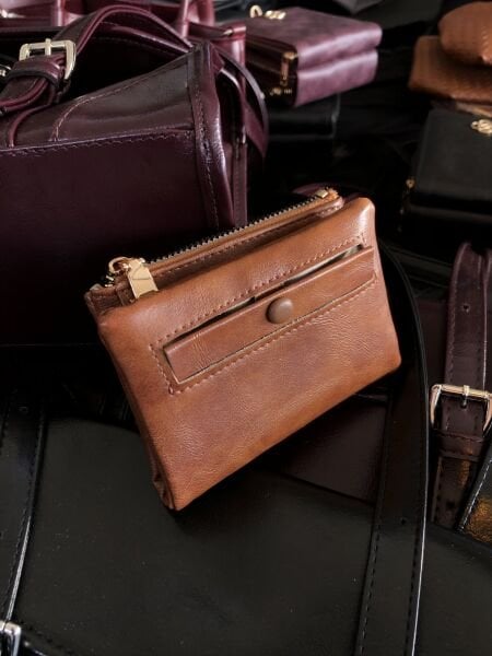 Düğmeli Kadın Cüzdanı Taba