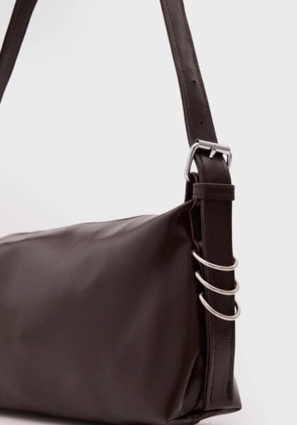 Halka Detaylı Baget Çanta Kahve