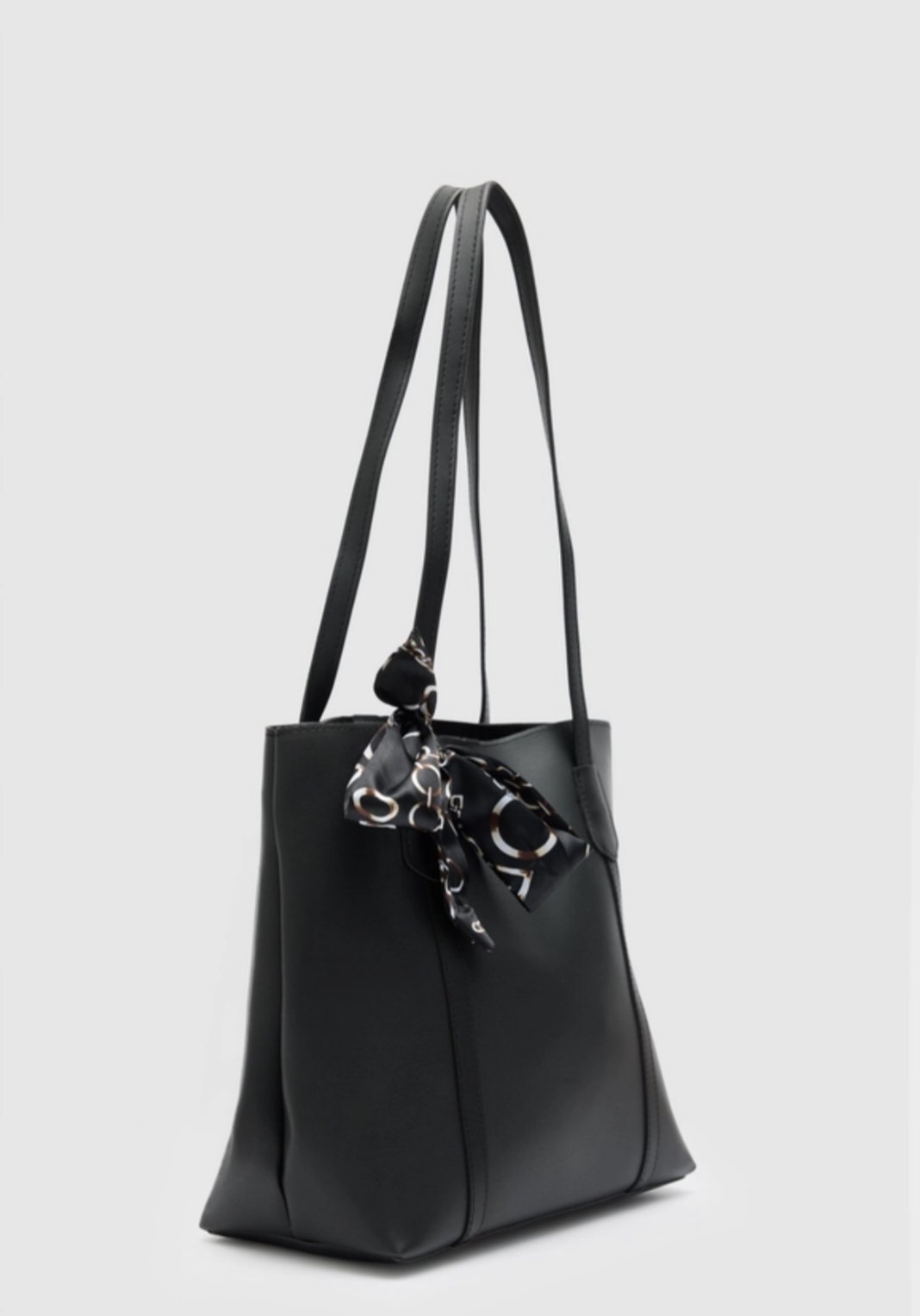 Fularlı Omuz Çantası Siyah