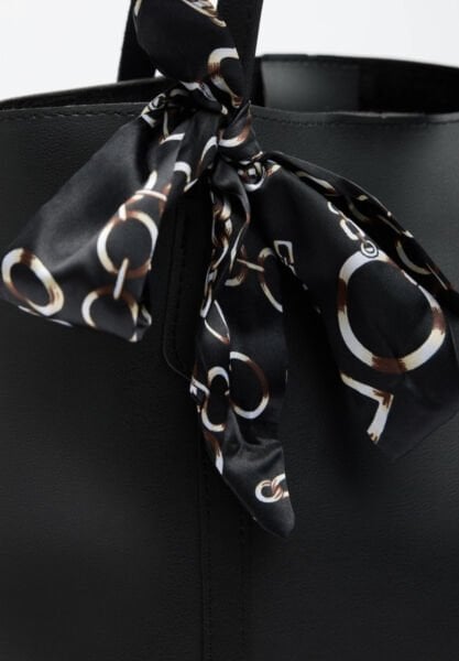 Fularlı Omuz Çantası Siyah