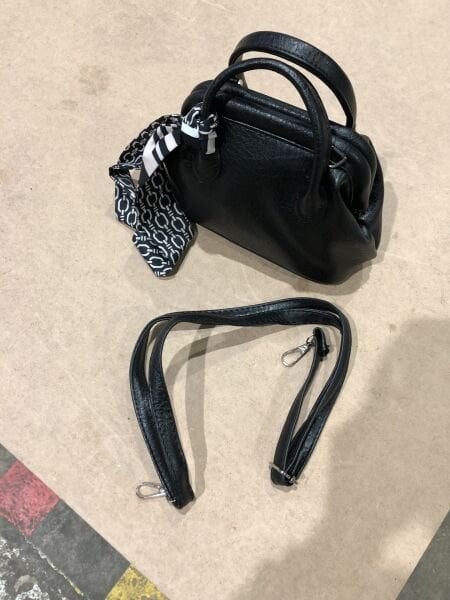 Burslu Vintage Çapraz Çanta Siyah