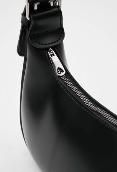 Oval Baget Çanta Siyah