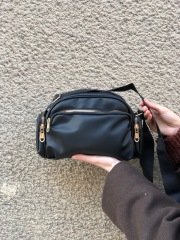 Bol Gözlü Çapraz Askılı Çanta Siyah