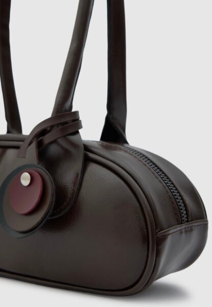 Charmlı Oval Baget Çanta Acı Kahve