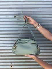 Bol Gözlü Çapraz Askılı Çanta Yeşil