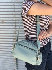 Bol Gözlü Çapraz Askılı Çanta Yeşil