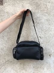 Bol Gözlü Çapraz Askılı Çanta Siyah