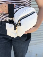 Bol Gözlü Çapraz Askılı Çanta Beyaz