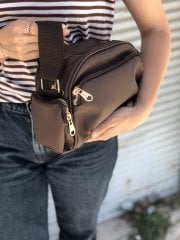 Bol Gözlü Çapraz Askılı Çanta Acıkahve