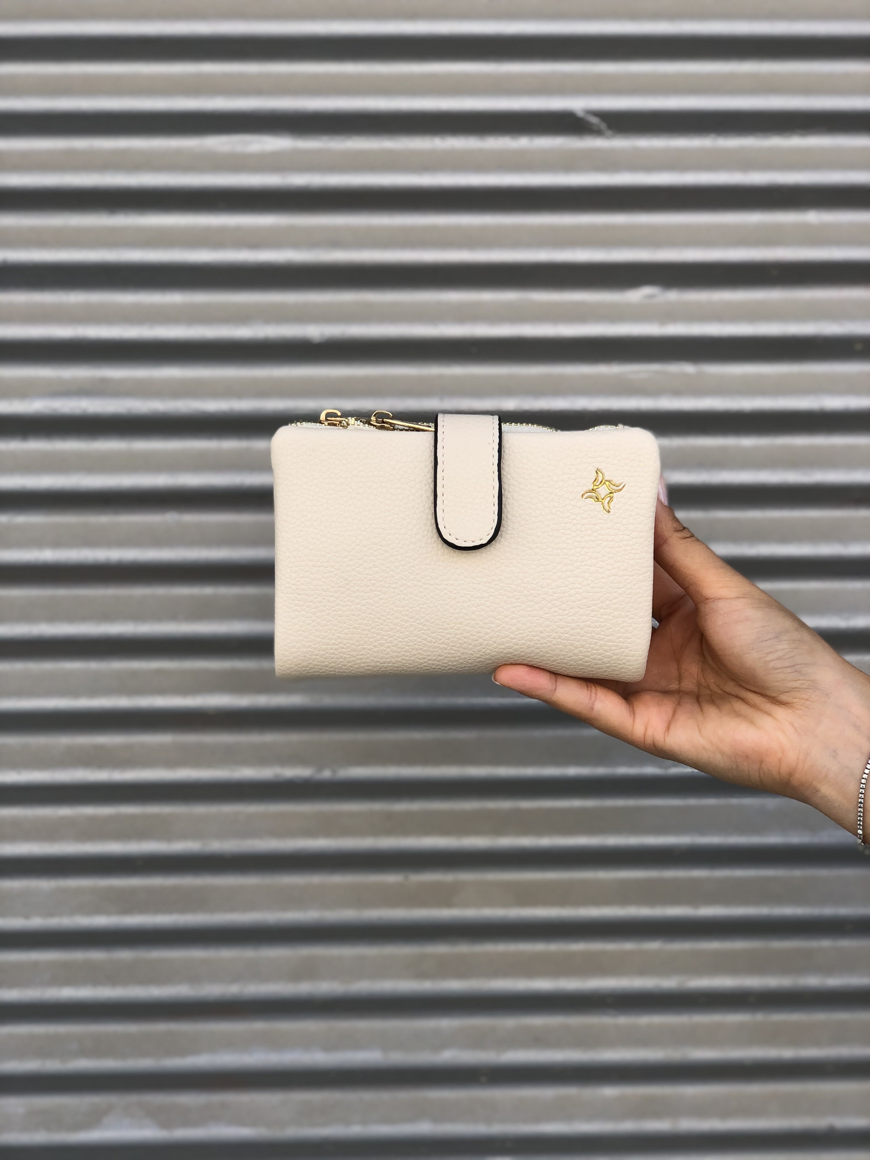 Çok Gözlü Kadın Cüzdanı Krem