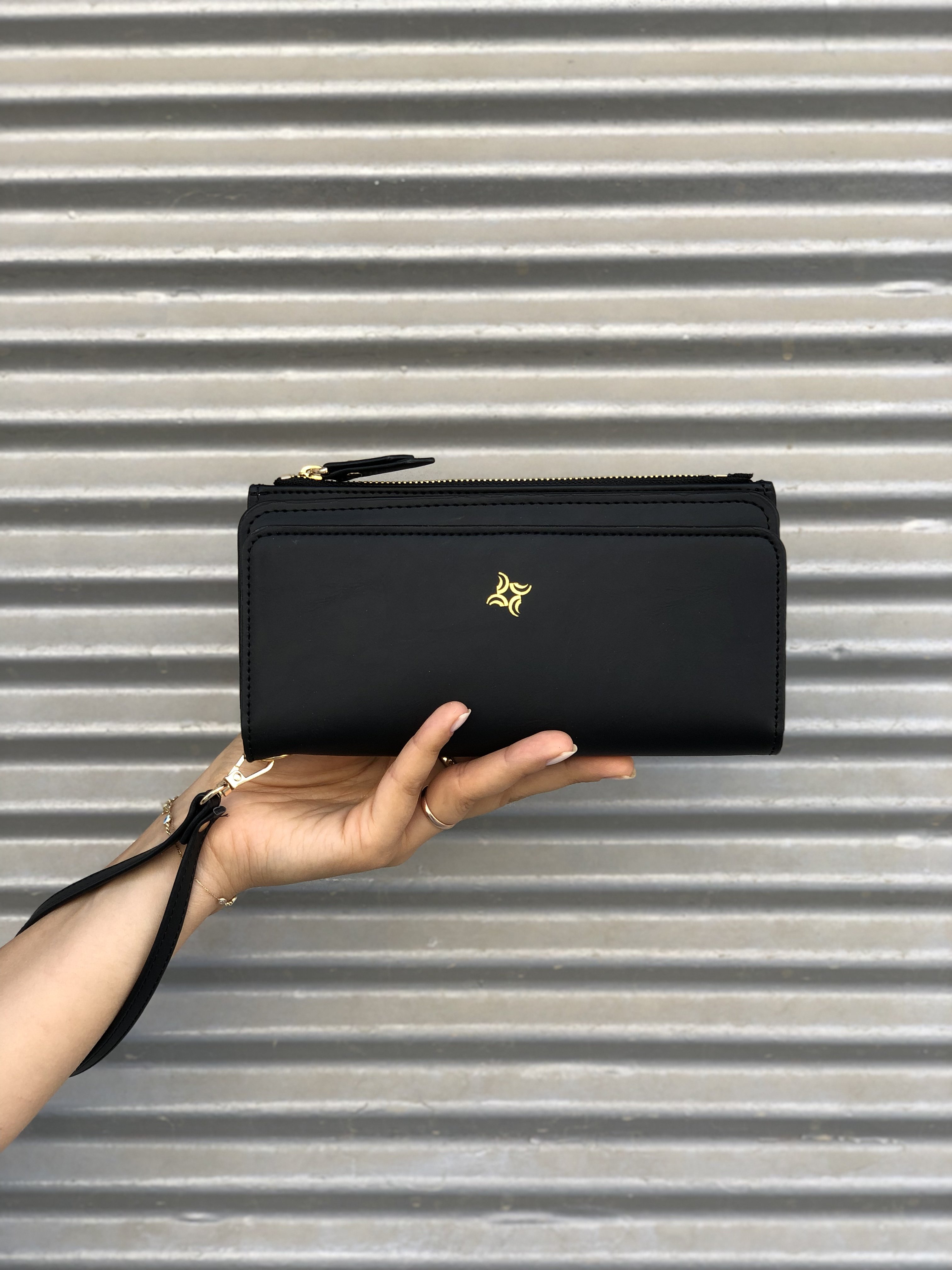 Çok Gözlü Bilek Askılı Kadın Cüzdanı Siyah