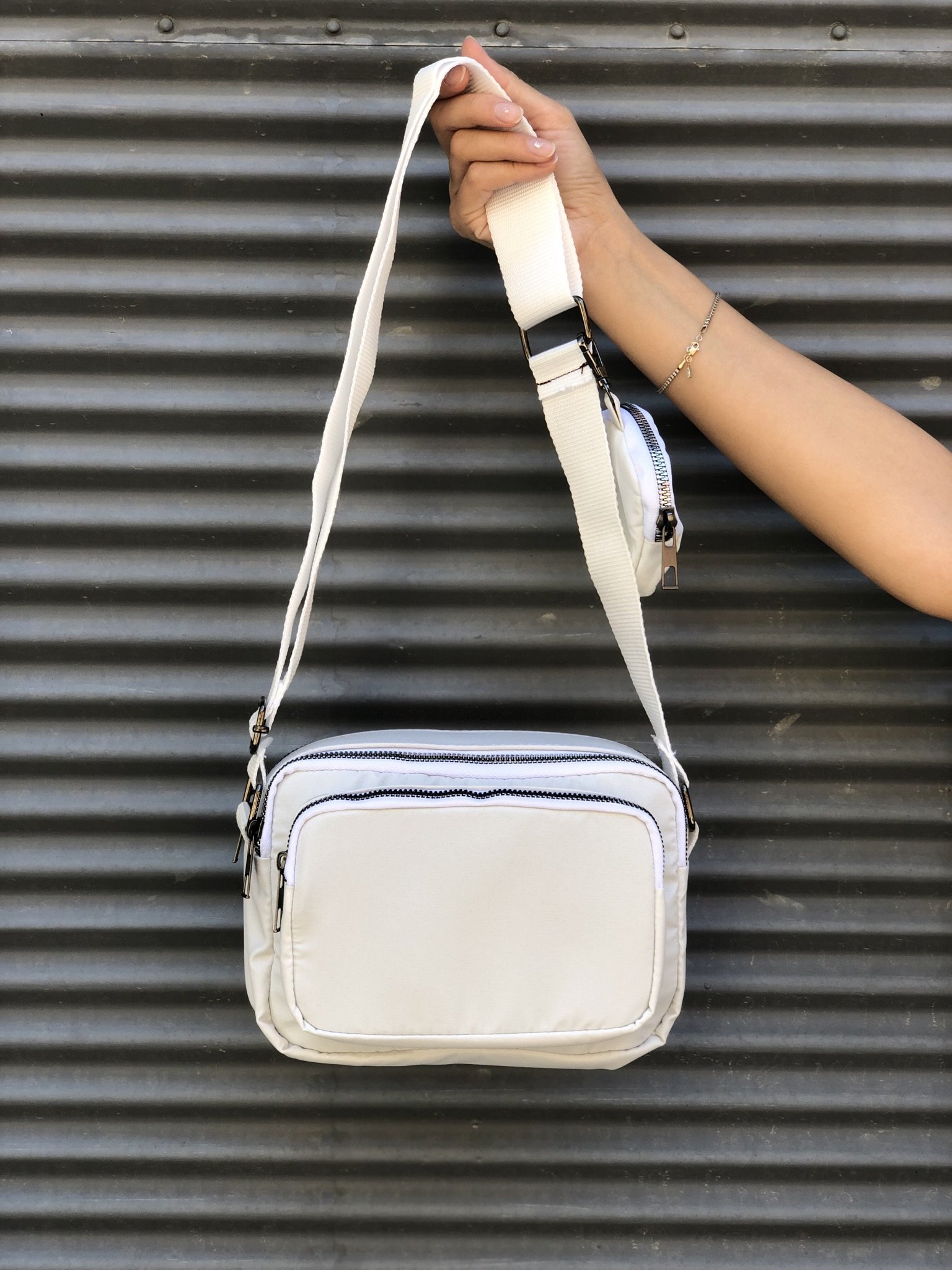 Beyaz Paraşüt Kumaş Çapraz Çanta