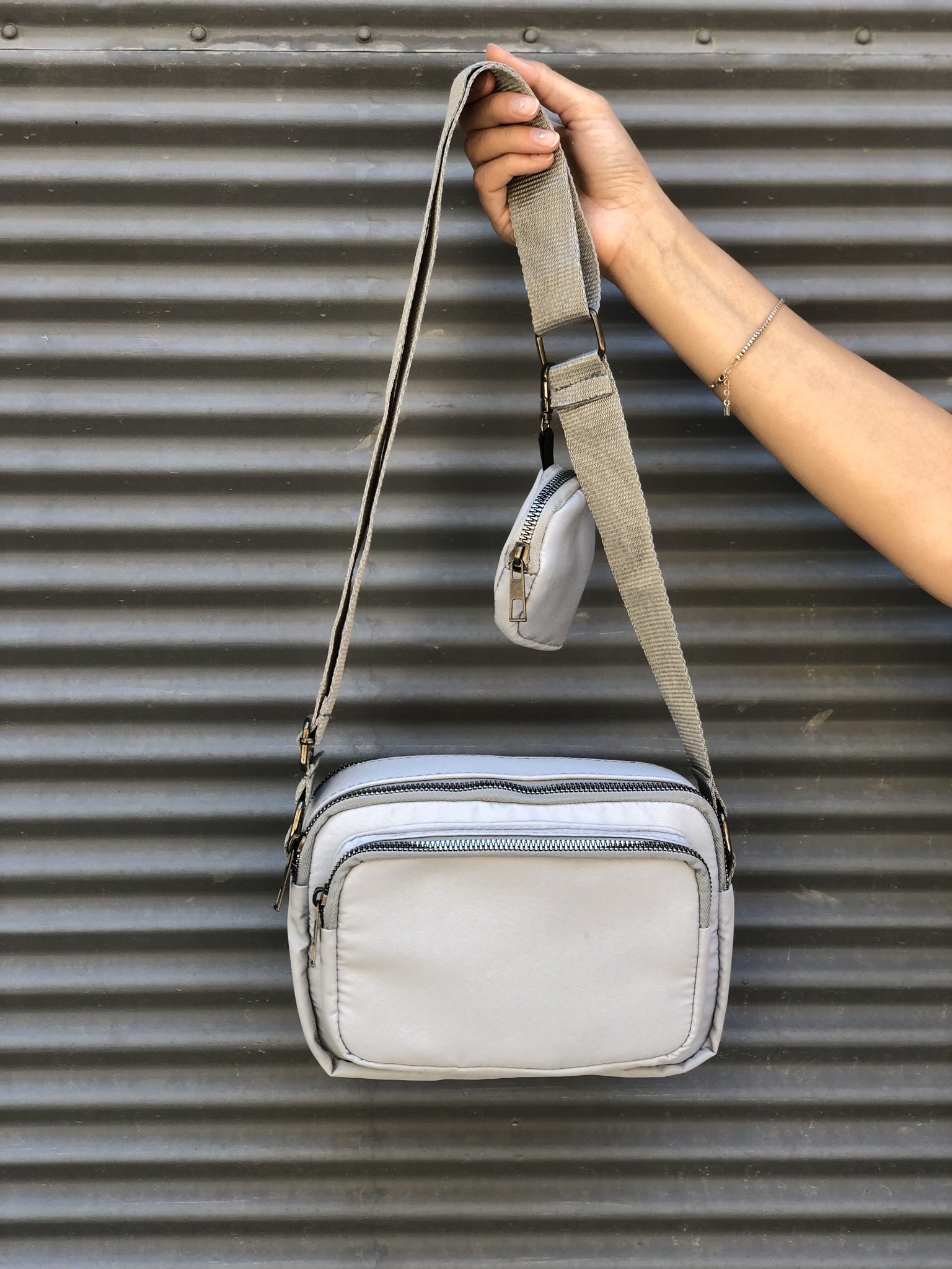 Gri Paraşüt Kumaş Çapraz Çanta