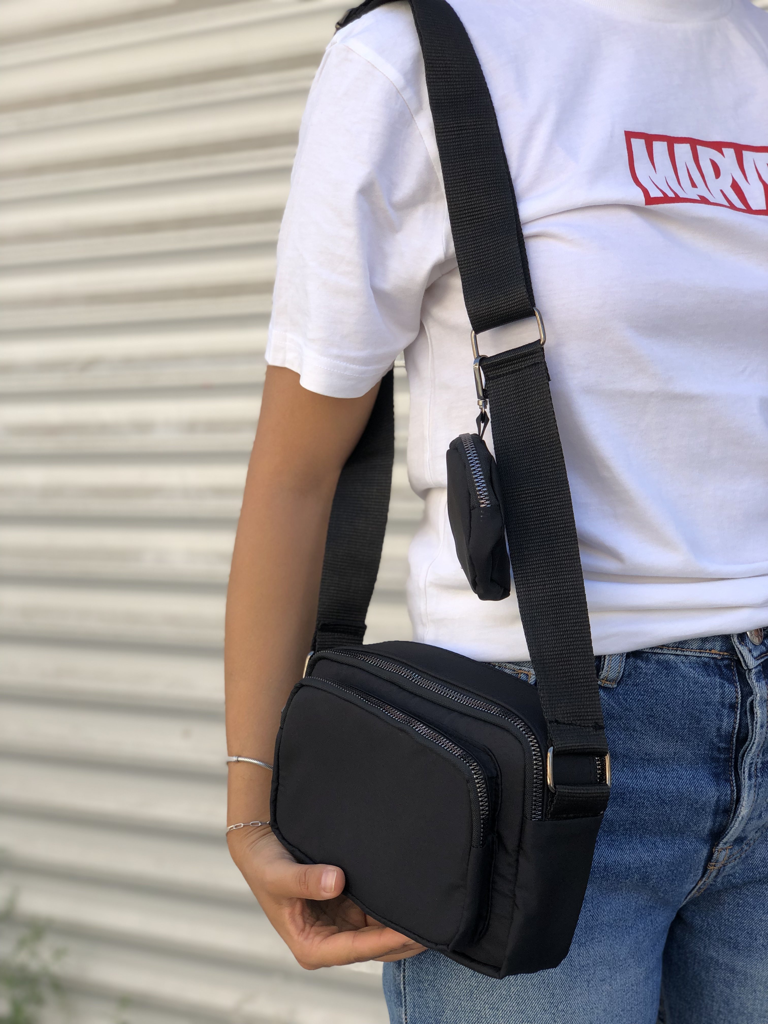 Siyah Paraşüt Kumaş Çapraz Çanta