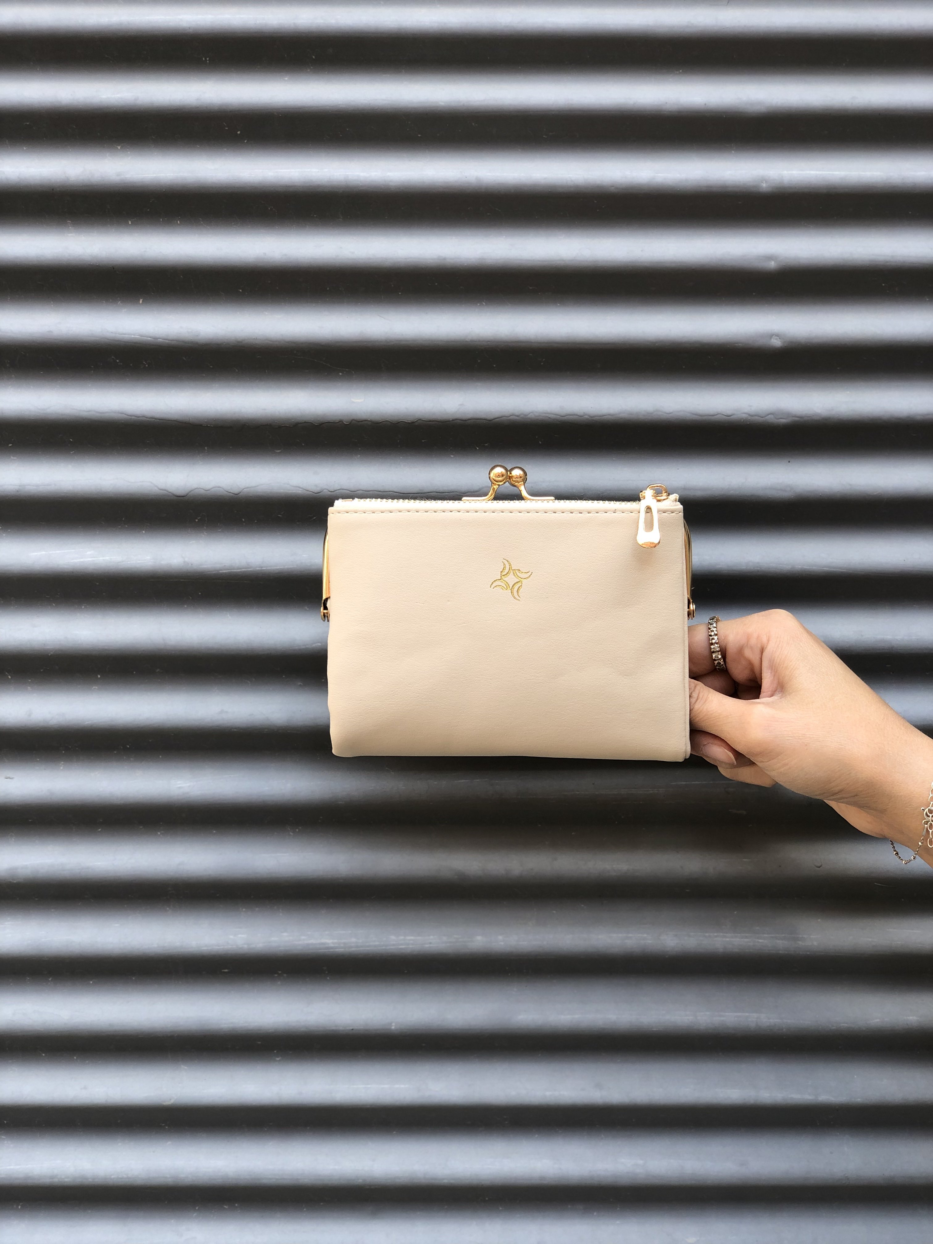 Burslu Kadın Cüzdanı Krem