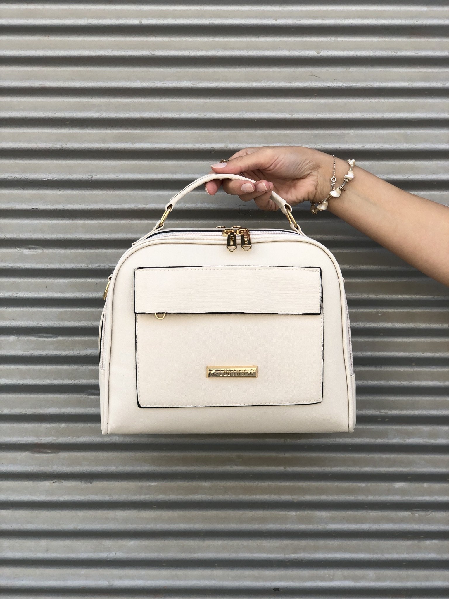 Bol Fermuarlı Kadın Omuz Çantası Krem