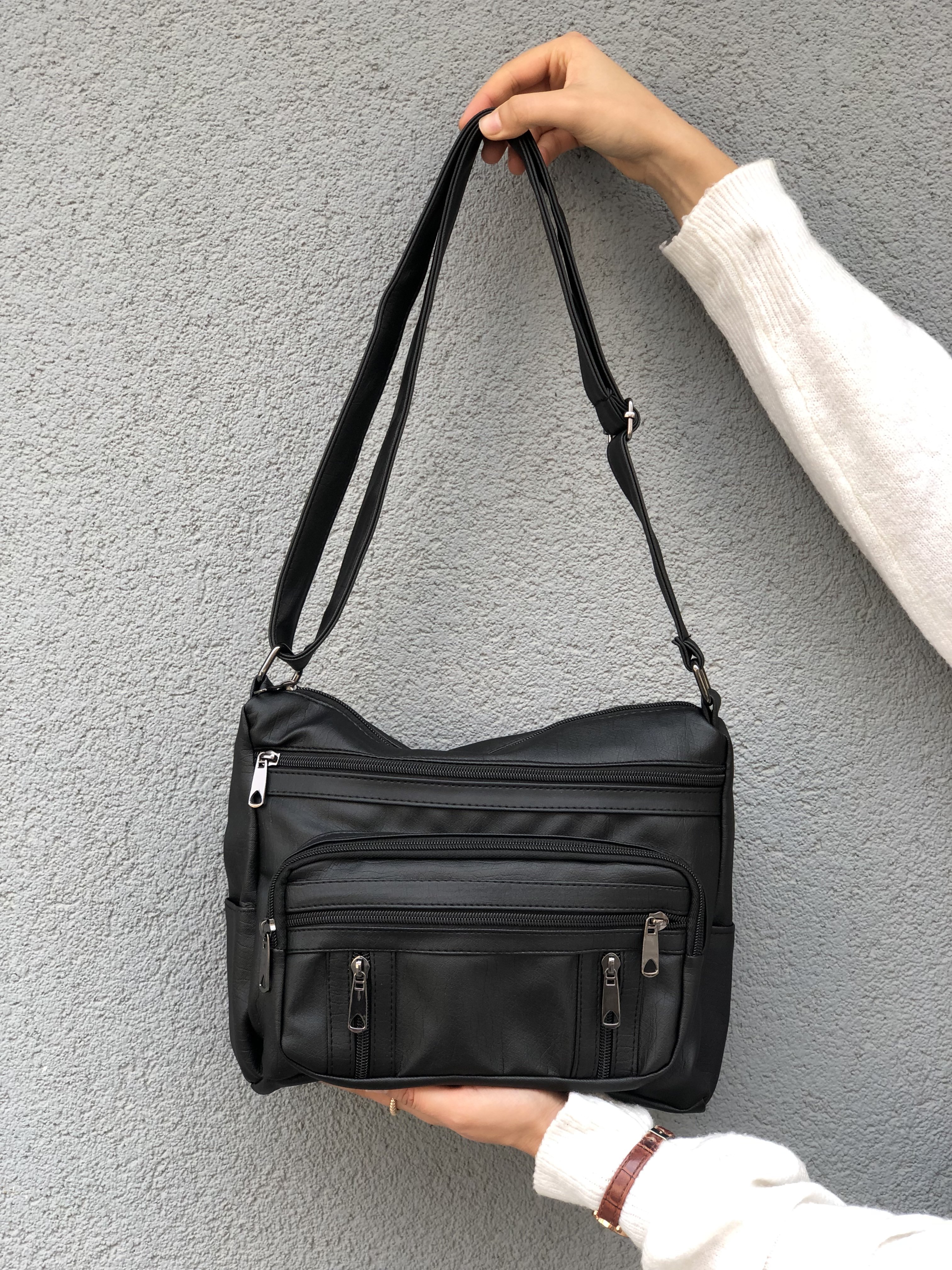 Bol Fermuarlı Yıkanmış Deri Kadın Çapraz Çanta Siyah