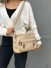 Bol Fermuarlı Yıkanmış Deri Kadın Çapraz Çanta Bej