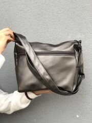 Bol Fermuarlı Yıkanmış Deri Kadın Çapraz Çanta Gümüş