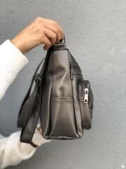 Bol Fermuarlı Yıkanmış Deri Kadın Çapraz Çanta Gümüş