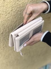 Bol Kartlıklı Yumuşak Deri  Portföy Cüzdan Krem